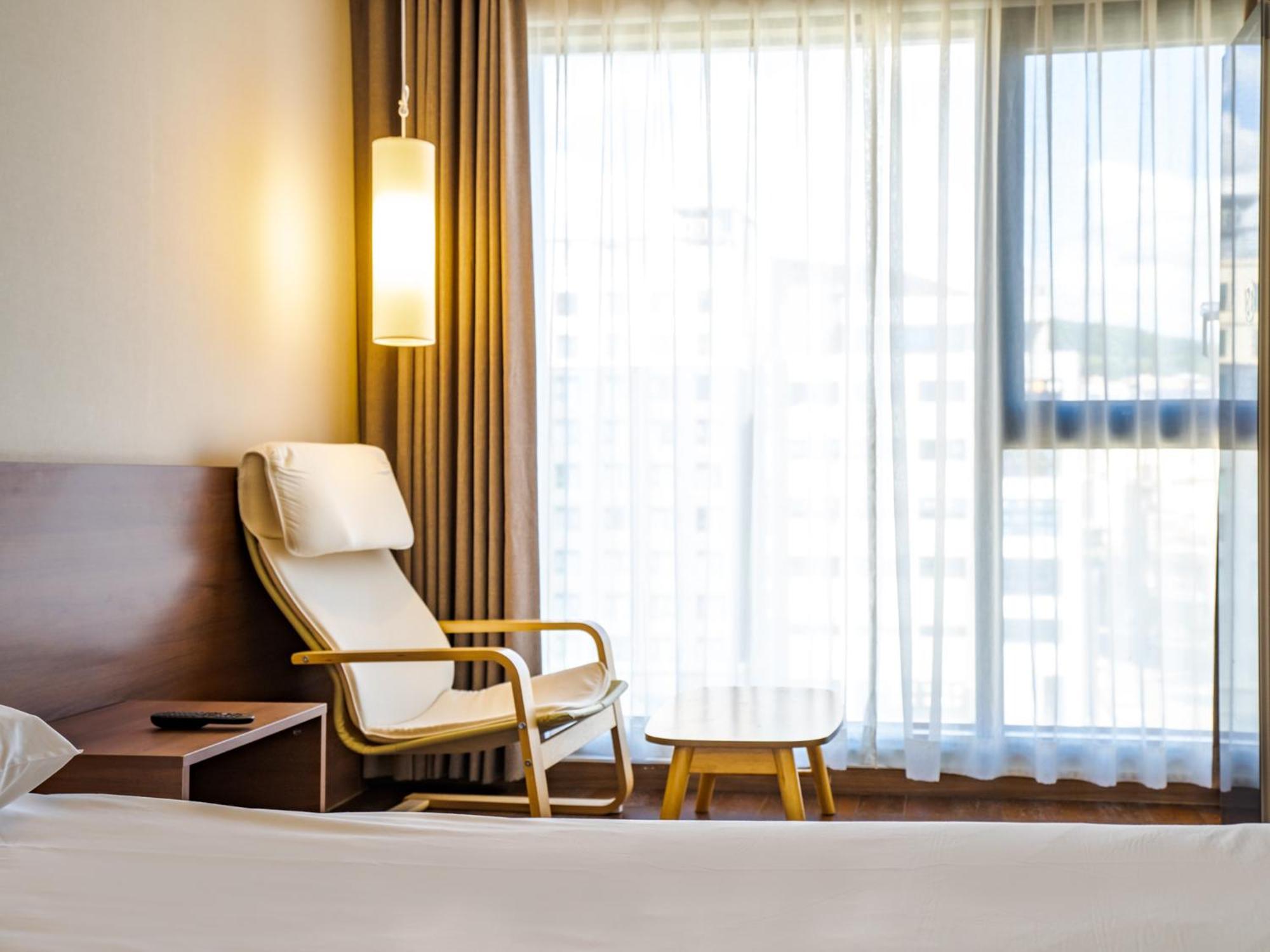 Tamara Jeju Hotel Согвипхо Экстерьер фото